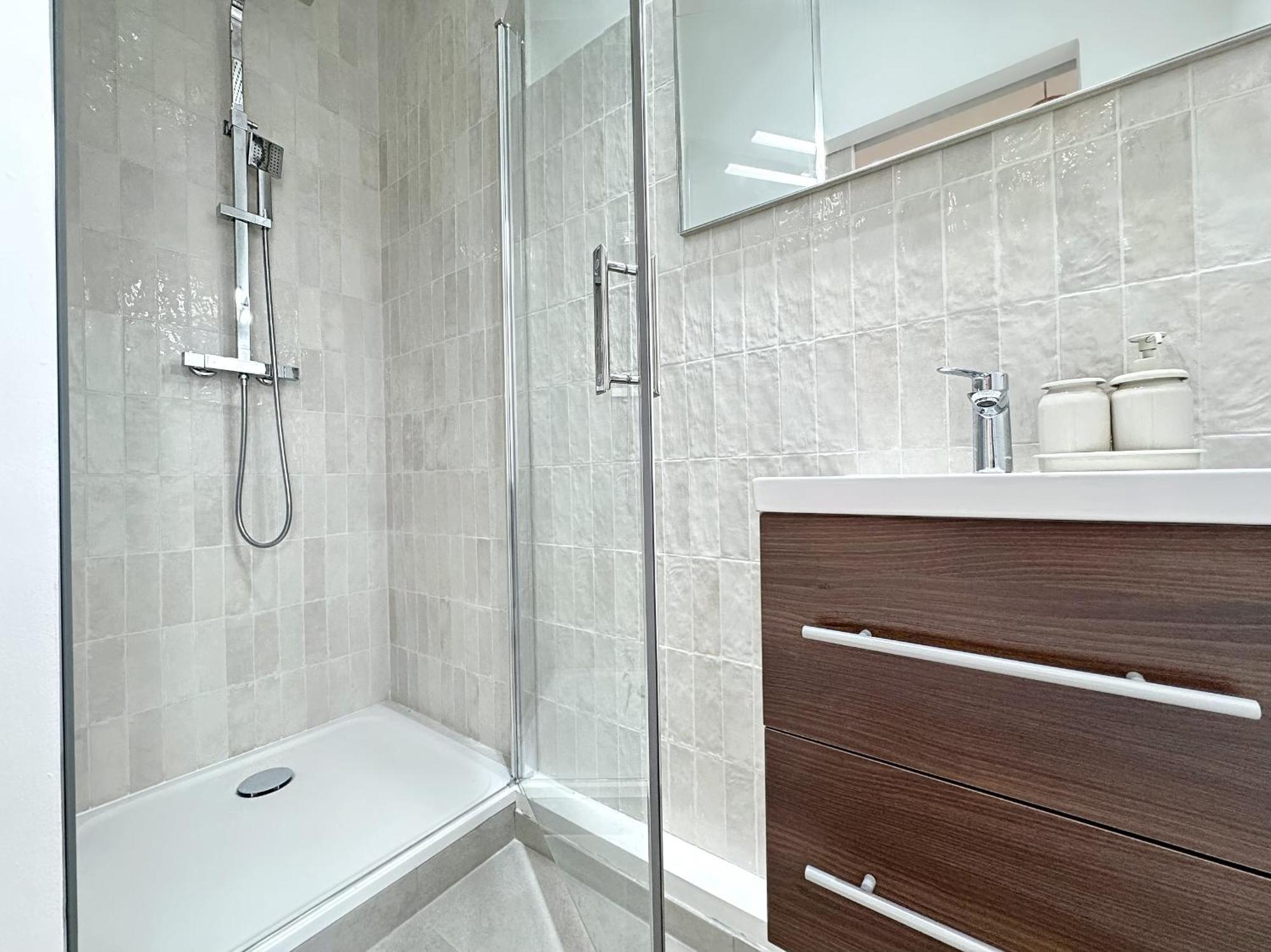 Apartment Falso Villeurbanne